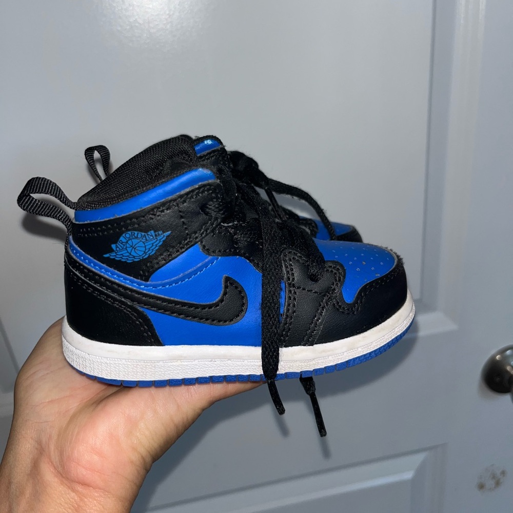 Jordan Kids Black and Blue Sneakers